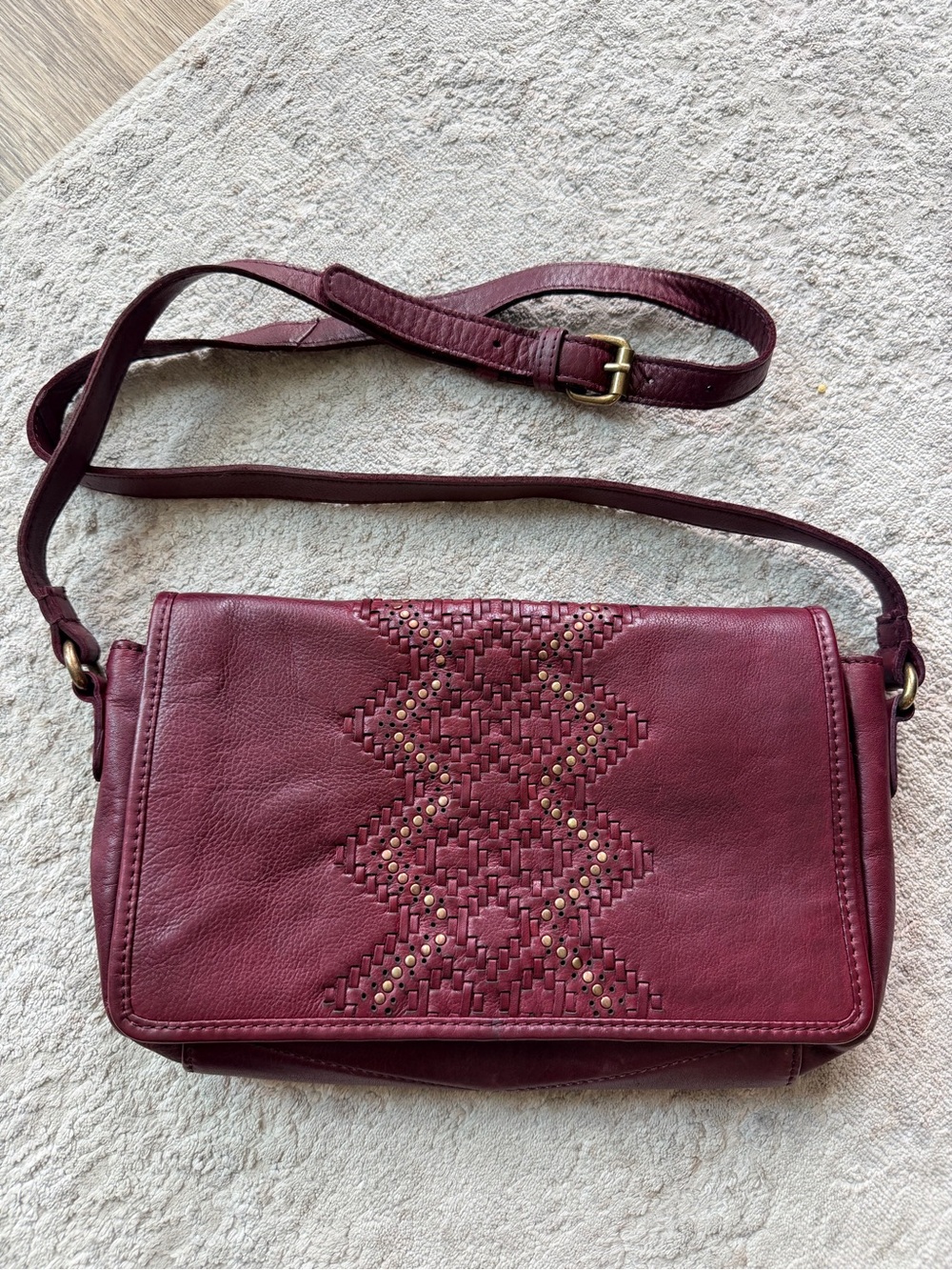 Valenca Holland Woven Studded Leather Crossbody Bag Like New Burgundy